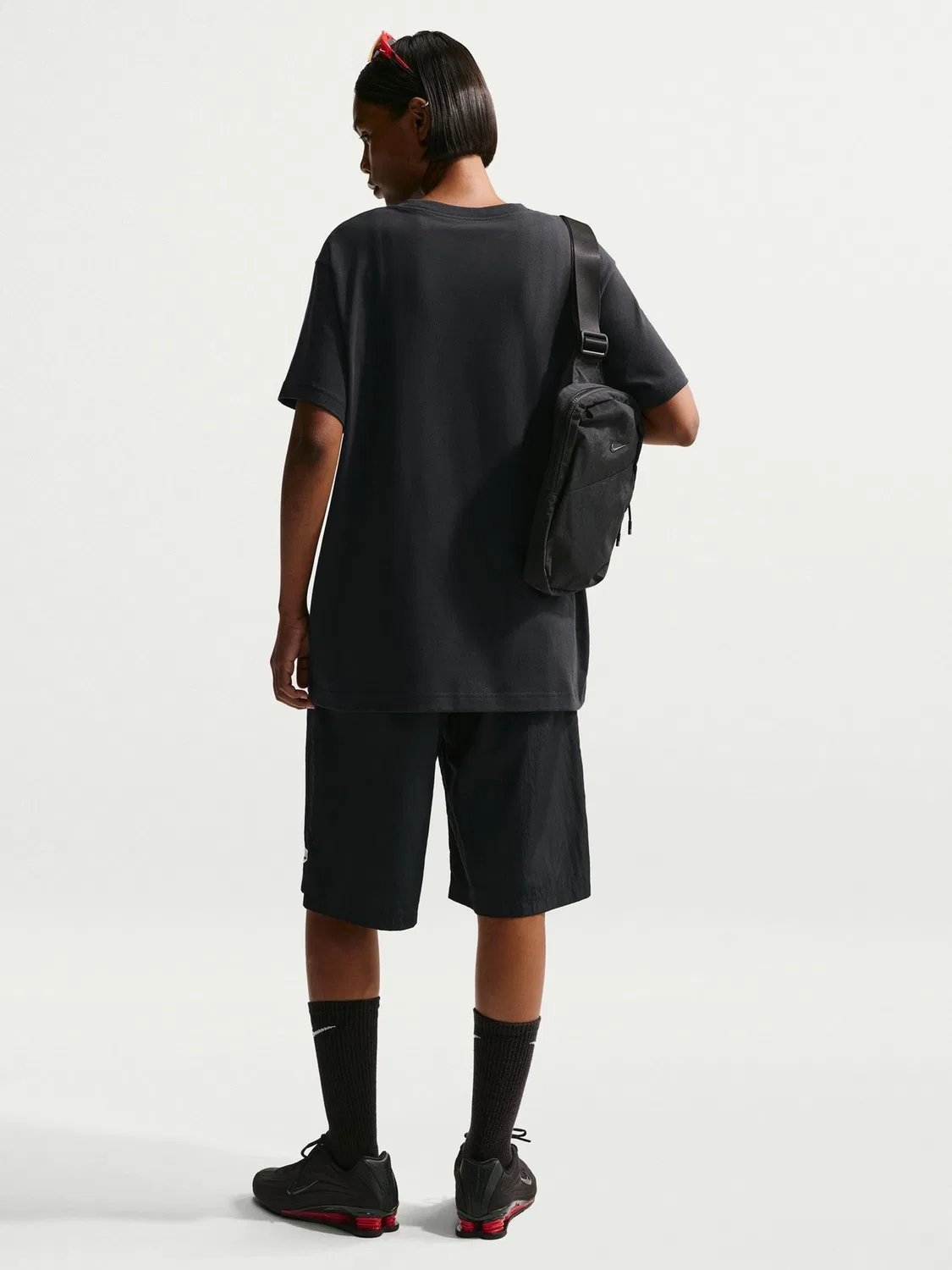 Футболка оверсайз Nike Sportswear Essential, черный — фото 2