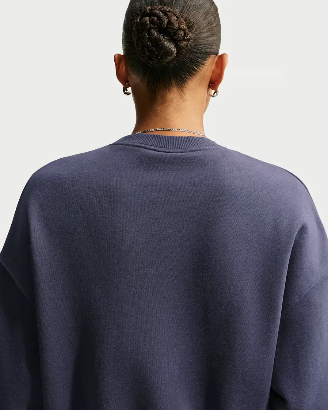 Женская укороченная футболка оверсайз с круглым вырезом Nike Studio Fleece Medium Weight, Gridiron/Sail — фото 2