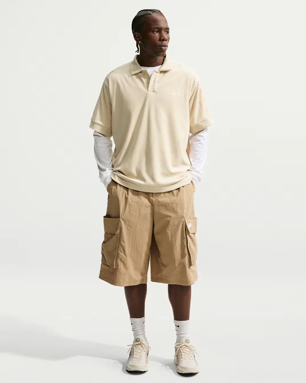 Мужская рубашка поло из французского махрового трикотажа Nike Sportswear Club, Light Khaki/Phantom/Tough Red/Phantom — фото 4