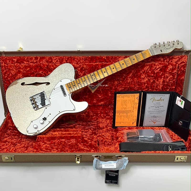 

Fender Custom Shop LTD 60's Telecaster Thinline Relic - Silver Sparkle