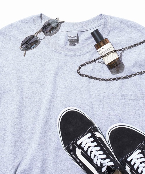 

Футболка GILDAN Ultra Cotton, оверсайз, с карманом, короткий рукав, серая