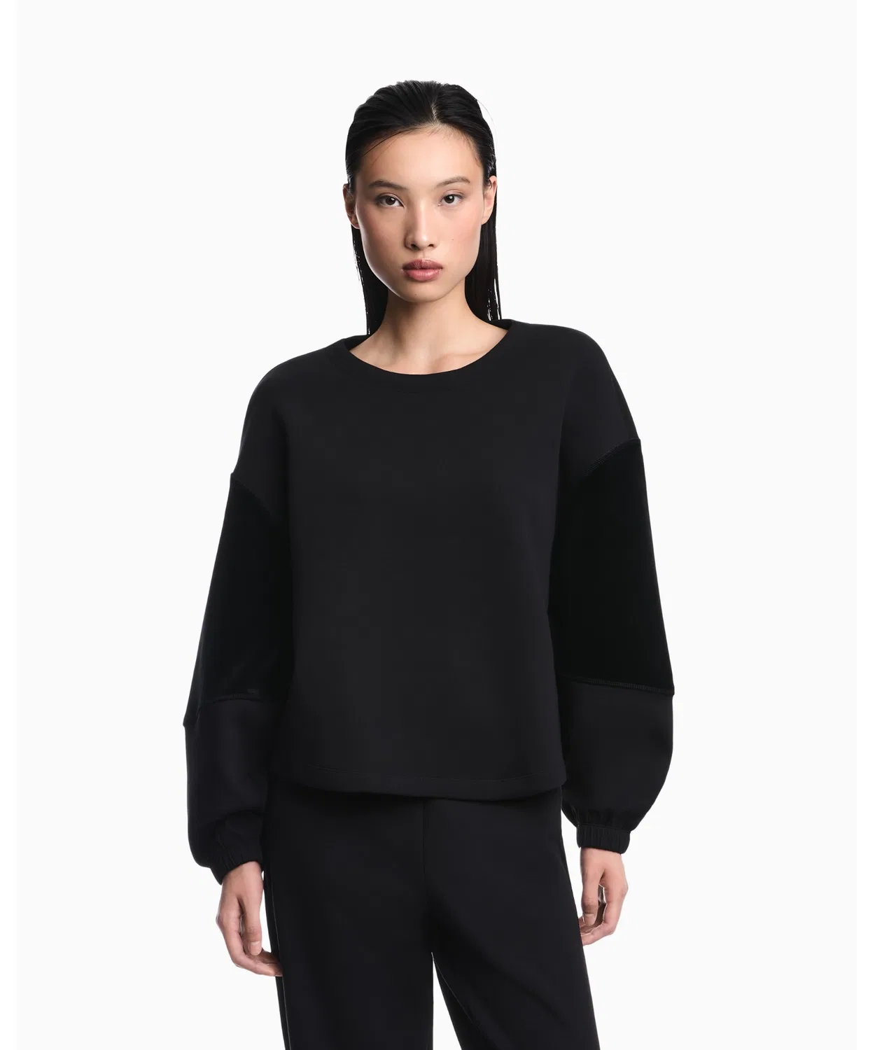 Женский свитшот с длинным рукавомTravel Essentials EMPORIO ARMANI, Black