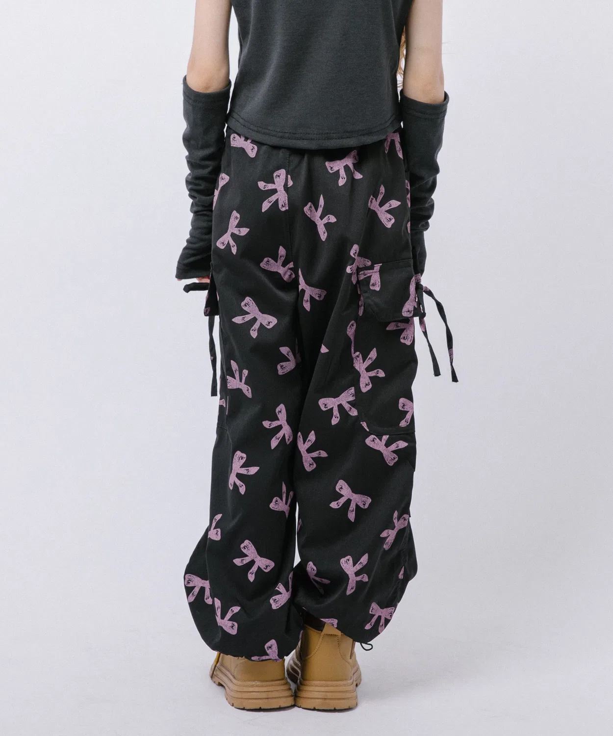 Детские широкие карго-брюки с принтом Ribbon Print URBAN CHERRY, White — фото 4
