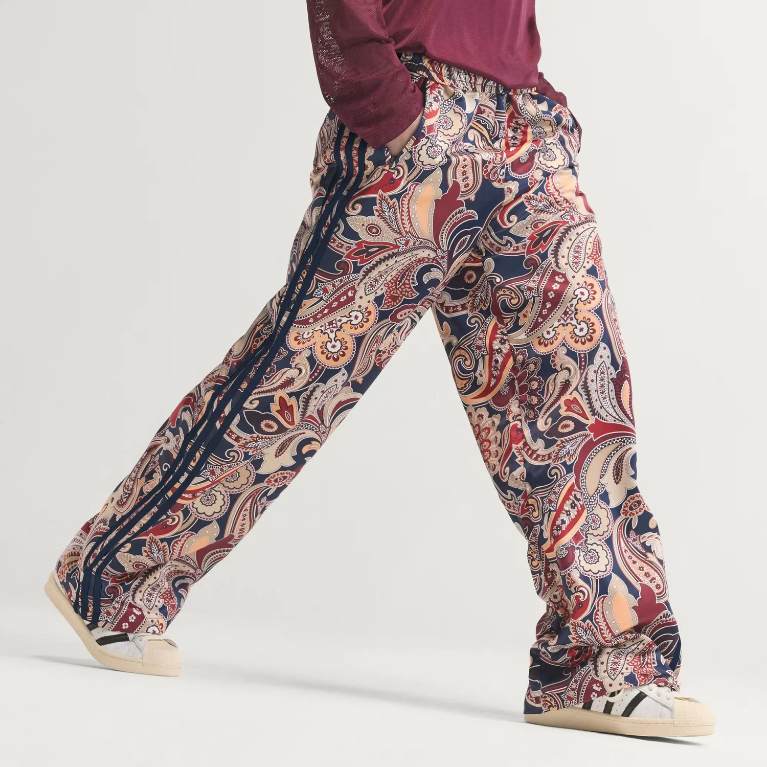 Женские спортивные брюки оверсайз Liberty London Firebird Adidas Originals, мультиколор/aurora ink