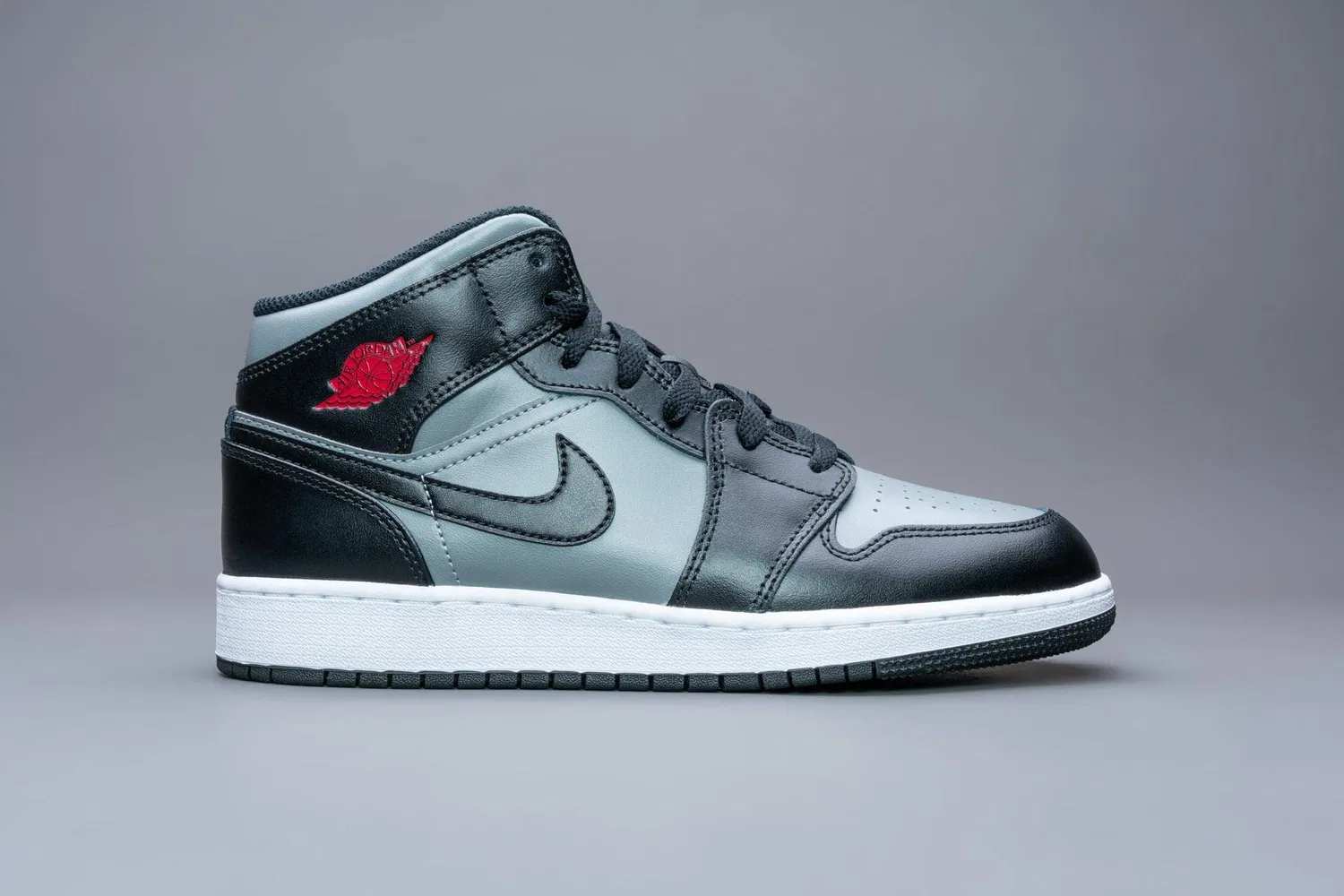 Мужская футболка с длинным рукавом NIKE, Black Red Grey Gym Red Particle Grey — фото 2
