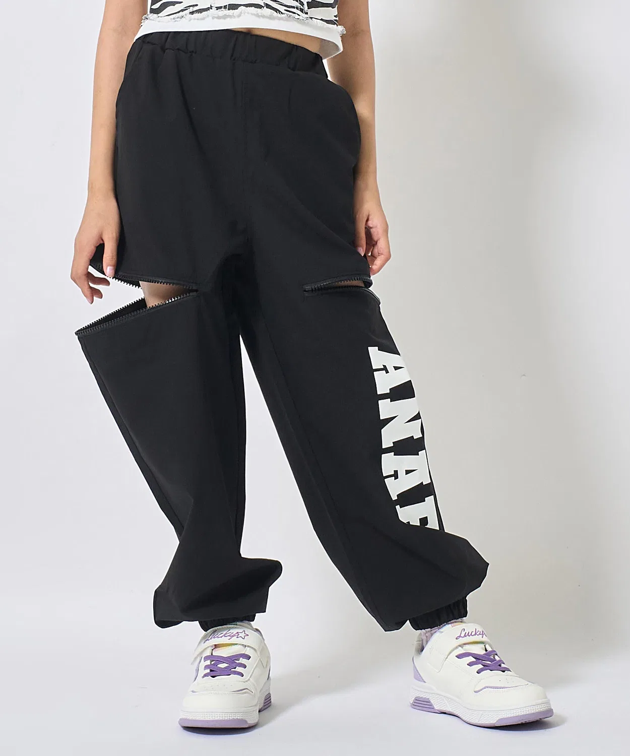 Детские спортивные брюки с боковой молнией и принтом ANAP kids, Black — фото 2