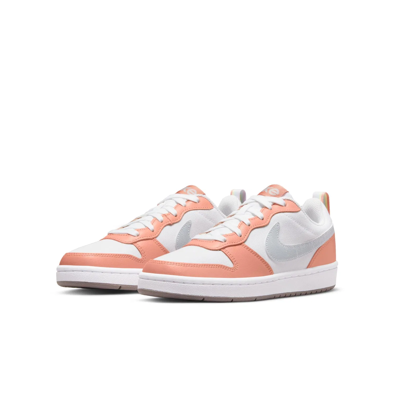Детские кроссовки для мальчиков с низким верхом NIKE Court Borough Low 2 Se NIKE, White Aura Lt Madder Root Cave Stone — фото 4
