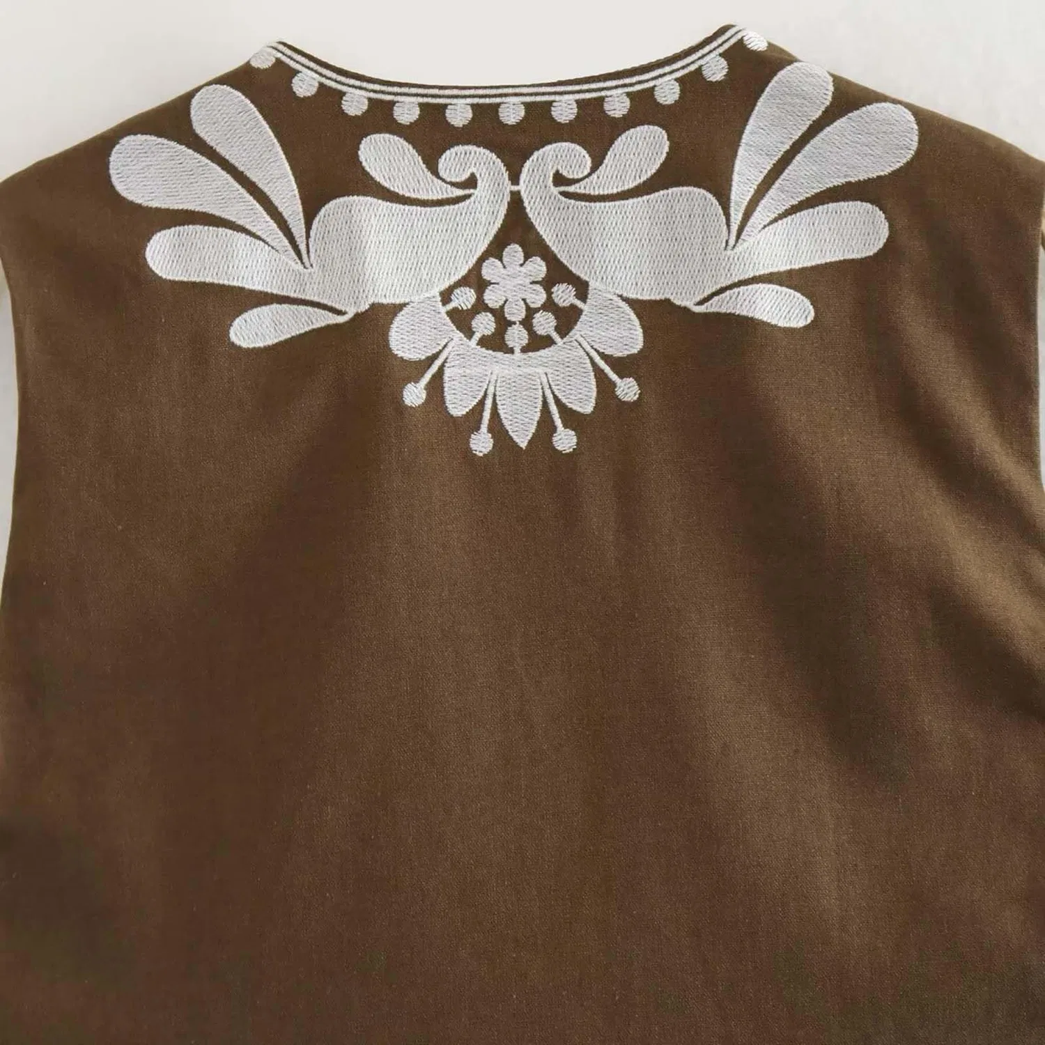 Женский жилет без рукавов с цветочным принтом Vintage Vest, 01 kaki — фото 4