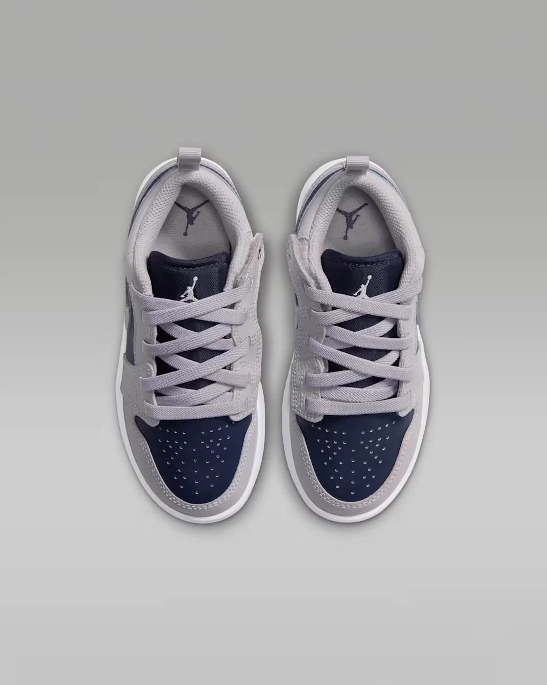 Кроссовки детские Nike Jordan 1 Low Alt, серый/темно-синий — фото 3