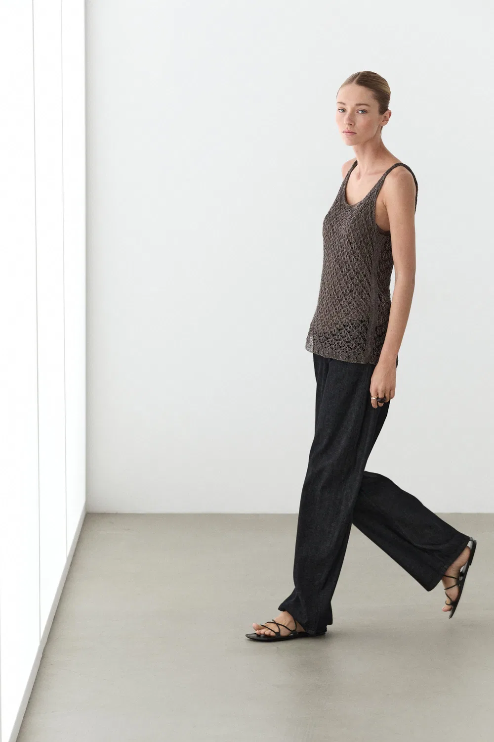 Топ Massimo Dutti, с металлизированной сеткой и бретелями, хаки — фото 3