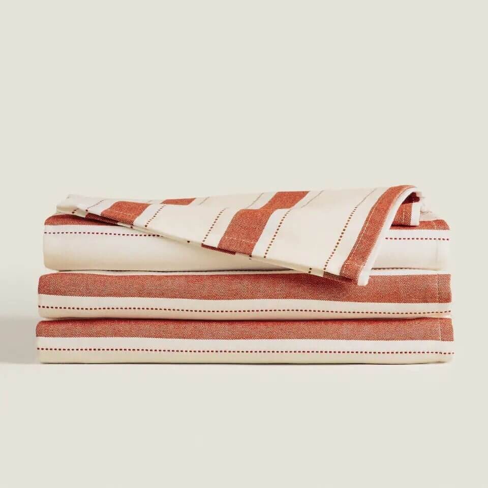 

Скатерть Zara Home Dyed Thread Striped, красный