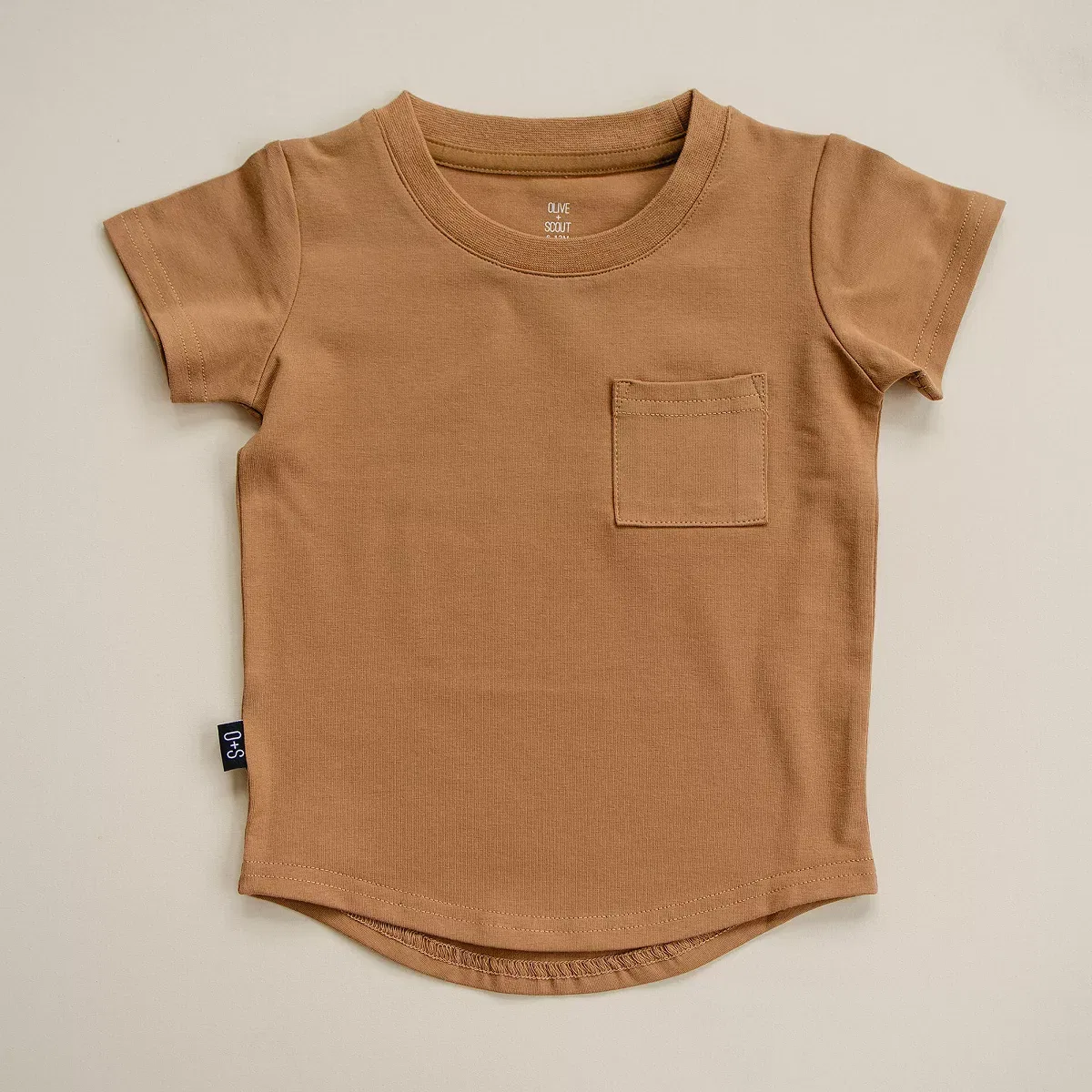 Детская футболка с карманом River Pocket Tee Olive + Scout, Brown