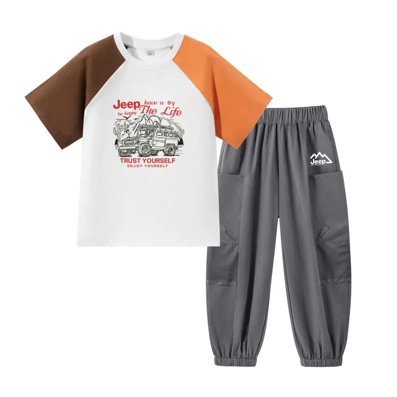 Детский спортивный комплект с принтом Jeep, цвет Orange Coffee/E зарисовка внедорожника -Iron Grey/E White English Mountain K