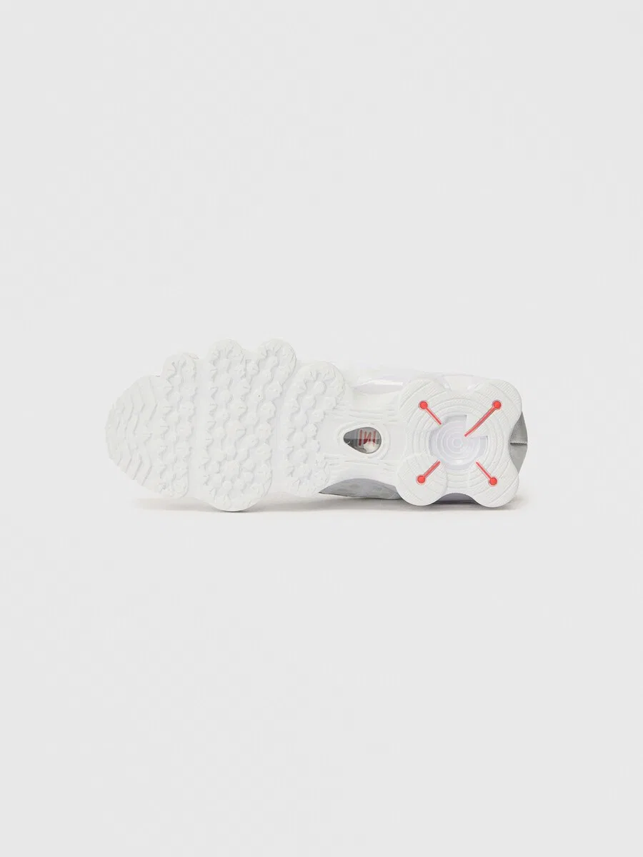 Кроссовки Nike Sportswear 'Shox' белого цвета — фото 4
