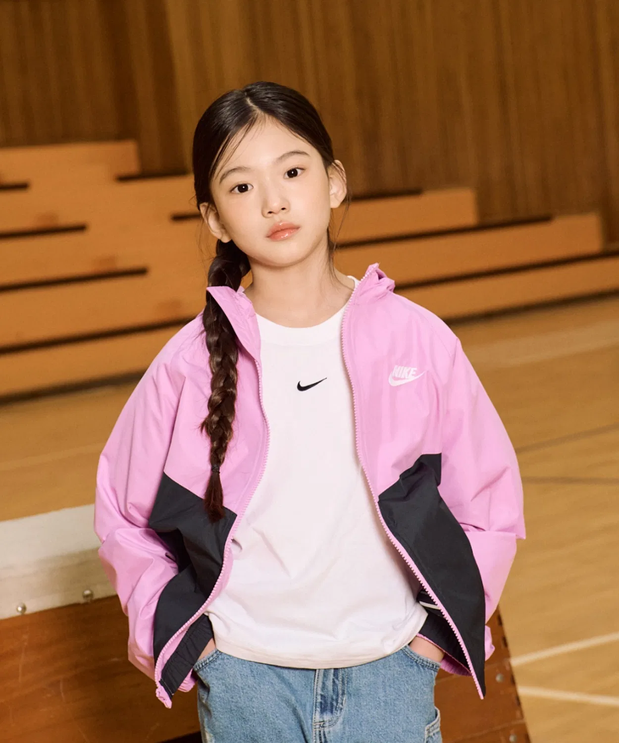 Куртка Nike Sportswear Windrunner детская с капюшоном, водоотталкивающая, полиэстер, фиолетовая — фото 2