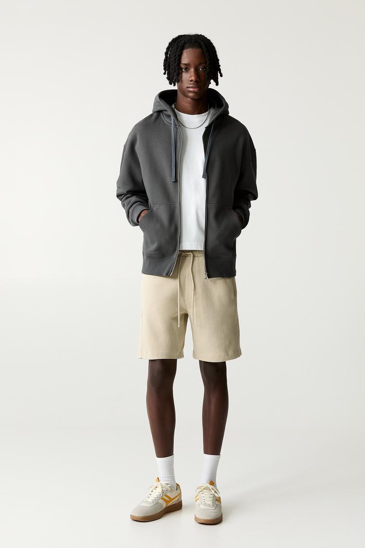 

Шорты-Бермуды из пике-джоггеров Pull And Bear, бежевый