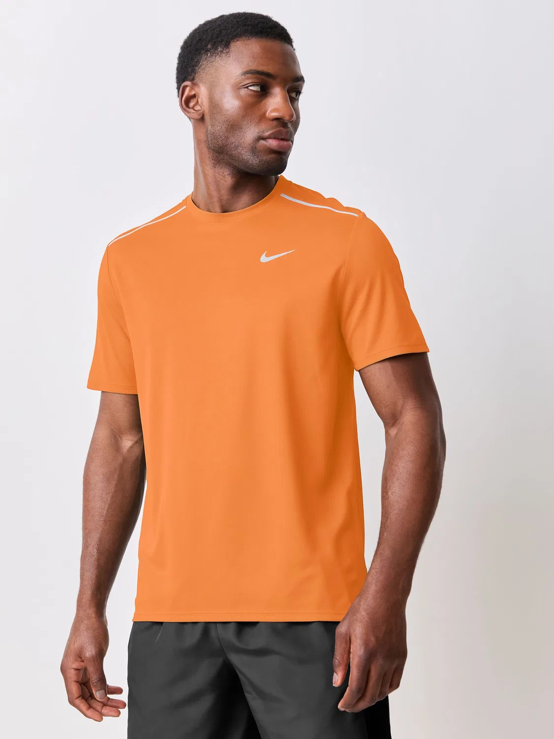 Футболка беговая Miler Dri-FIT UV Nike, Total Orange