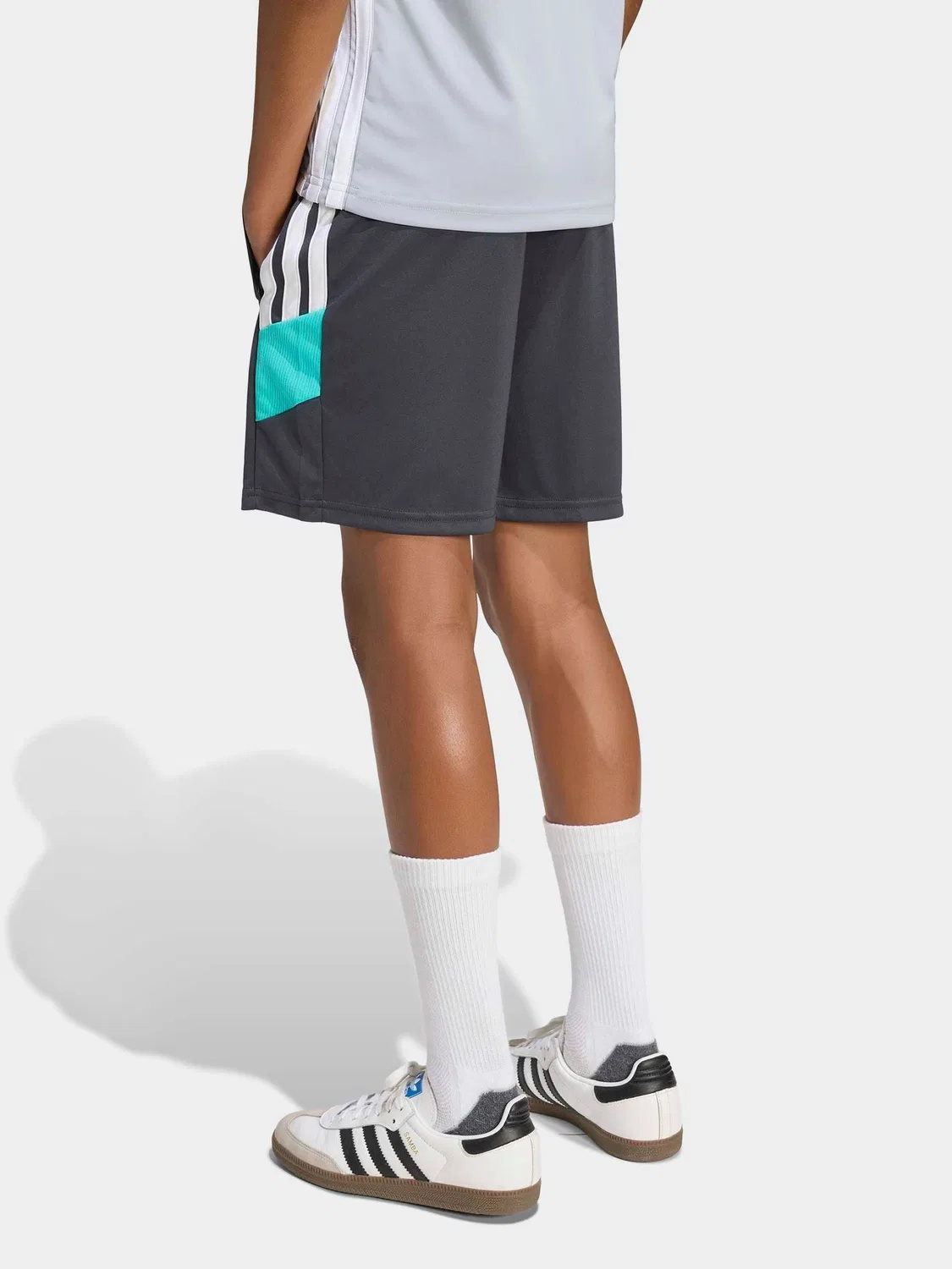 Шорты Tiro 26 Essentials adidas, серый — фото 2
