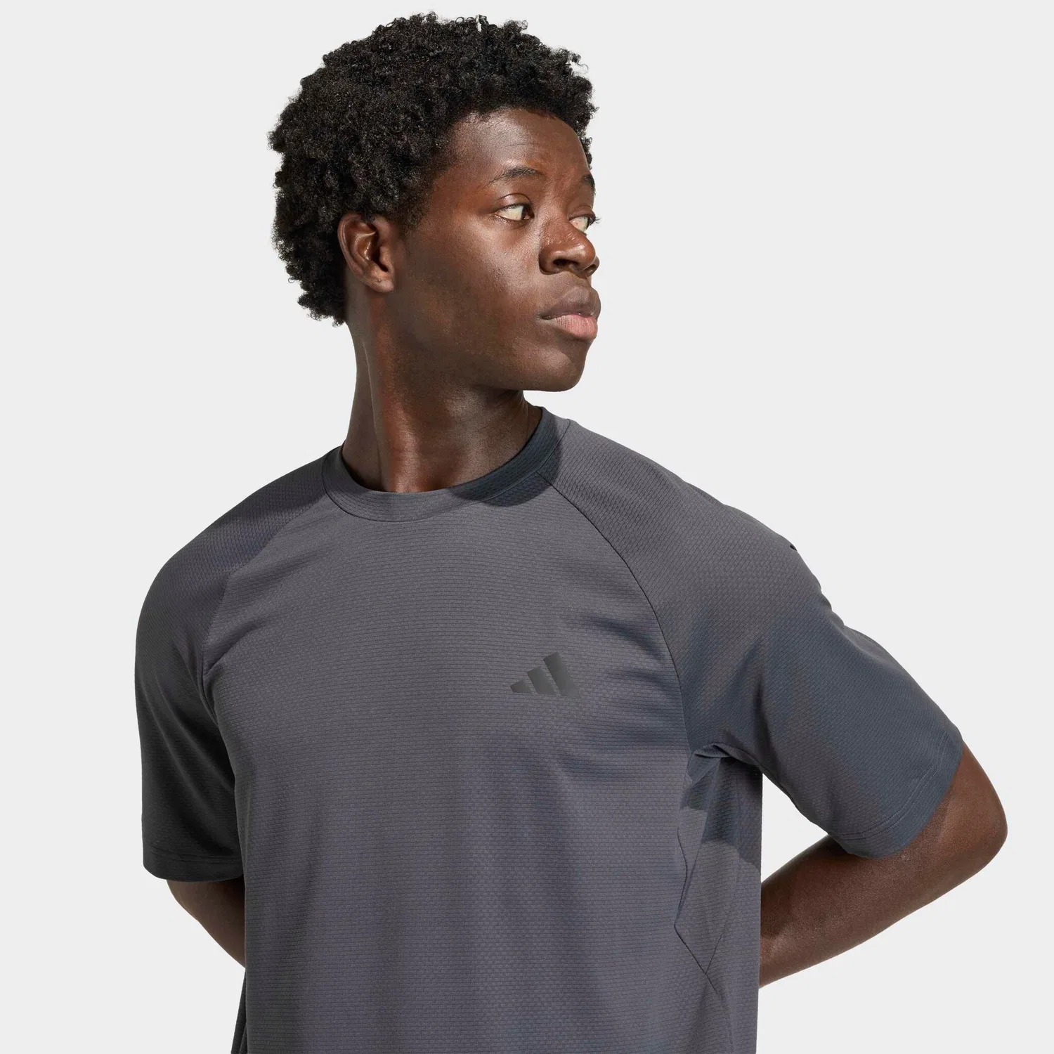 Мужская тренировочная футболка с технологией Climacool Adidas Performance, Carbon/Carbon — фото 4