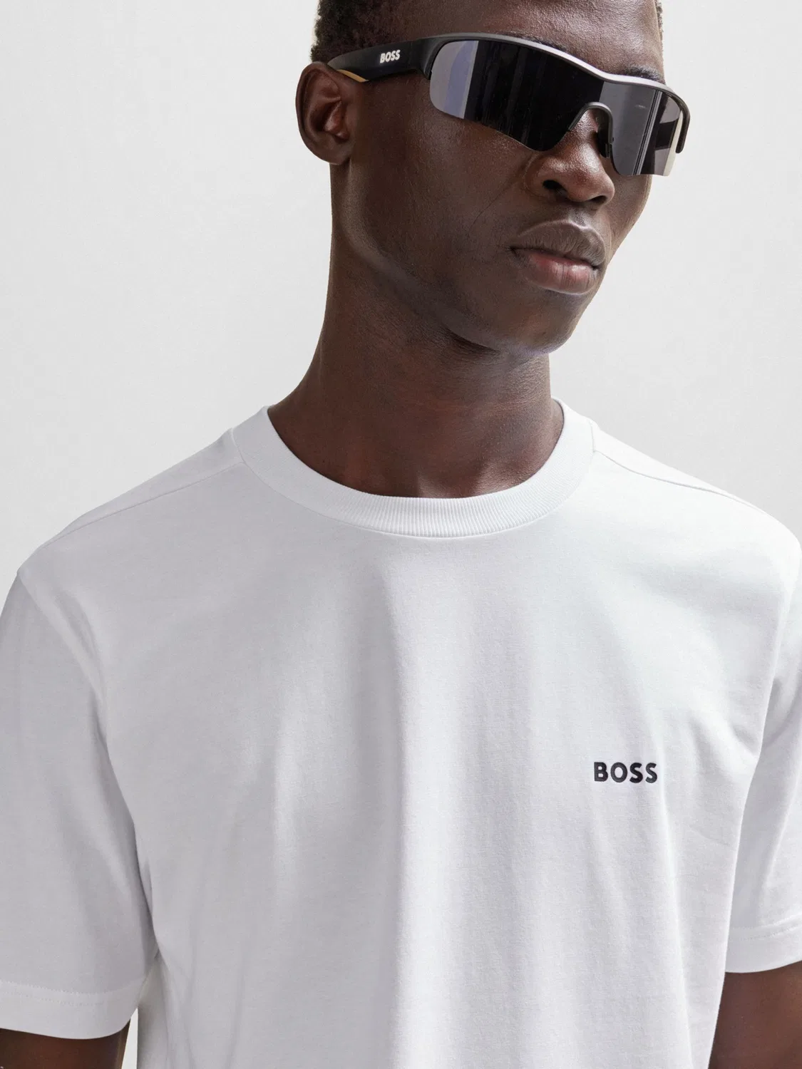 BOSS Белая хромированная футболка стандартного кроя с логотипом — фото 4