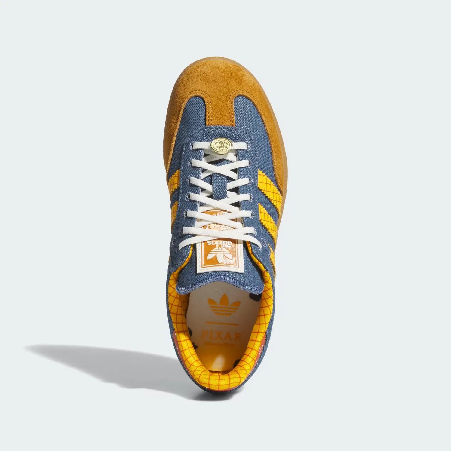 Детские кроссовки с принтом Pixar Toy Story Samba OG Adidas Originals, синий/желтый/молочно-белый — фото 2