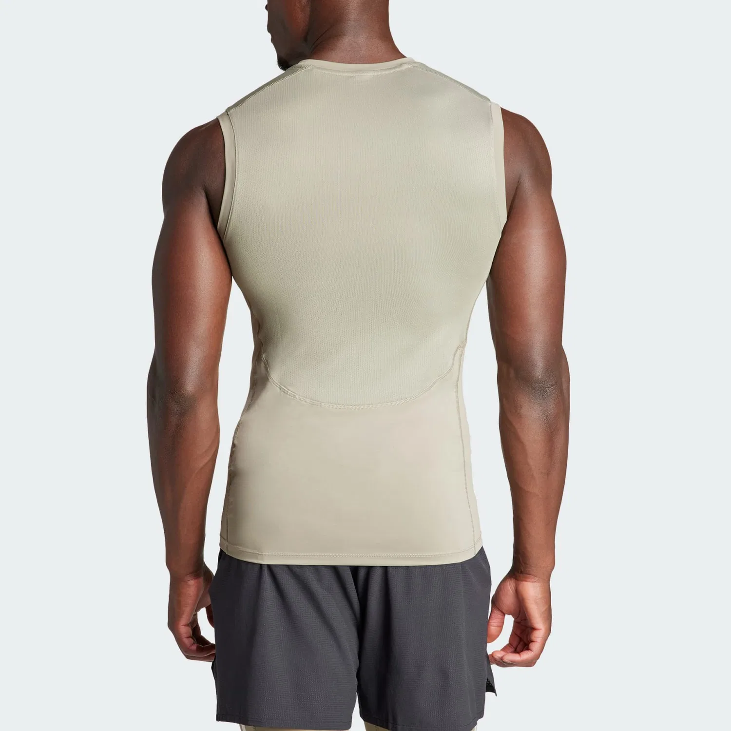 Мужская безрукавка Techfit Training Sleeveless Tee Adidas, Beige Gray — фото 4