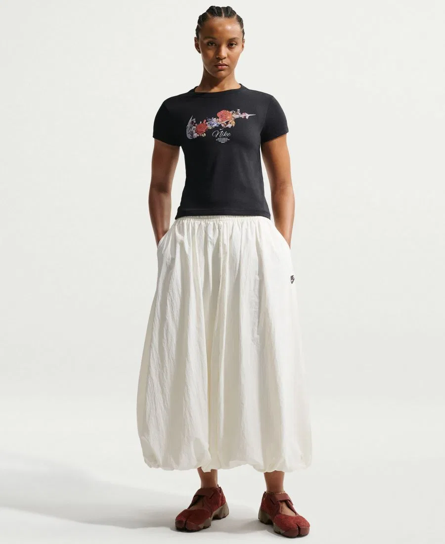Футболка женская спортивная Nike Sportswear Chill Knit, Black/Platinum Tint