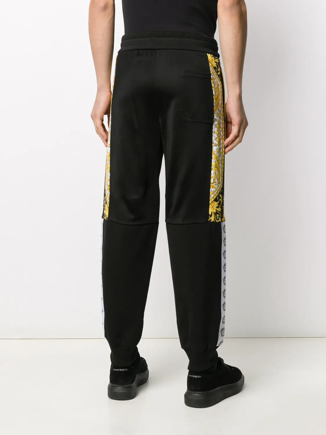 Versace Черные спортивные брюки с логотипом Barocco — фото 3