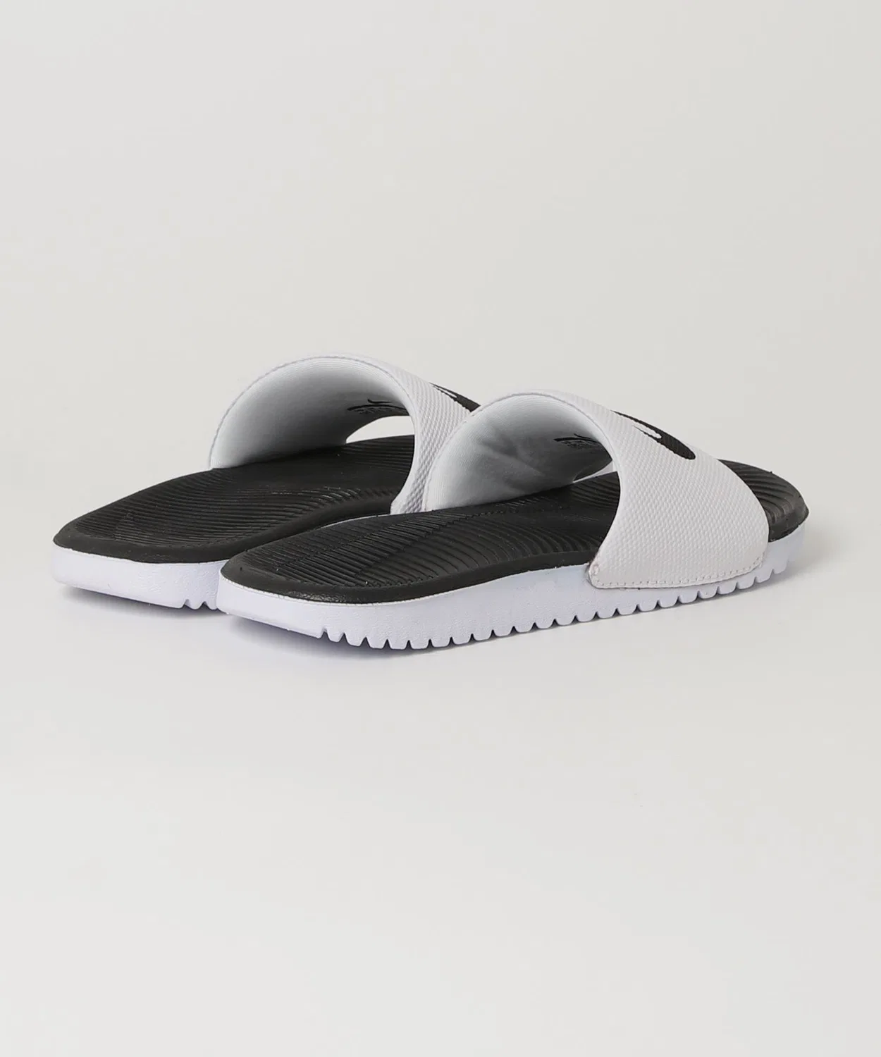 Детские сандалии-слайды Nike Kawa Slide, Белый/Черный — фото 2