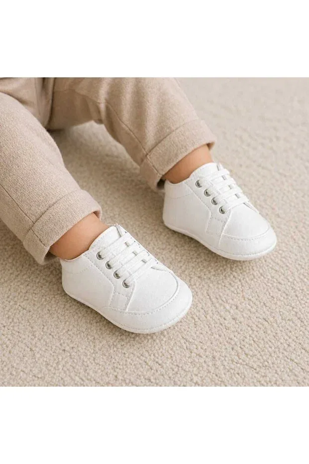 Детские ботиночки для новорожденных на шнуровке Baby Shez, White