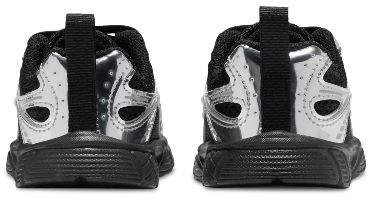 Детские кроссовки для мальчиков с дышащим сетчатым верхом Nike V5 RNR Shine, Black/Mtlc Silver — фото 3