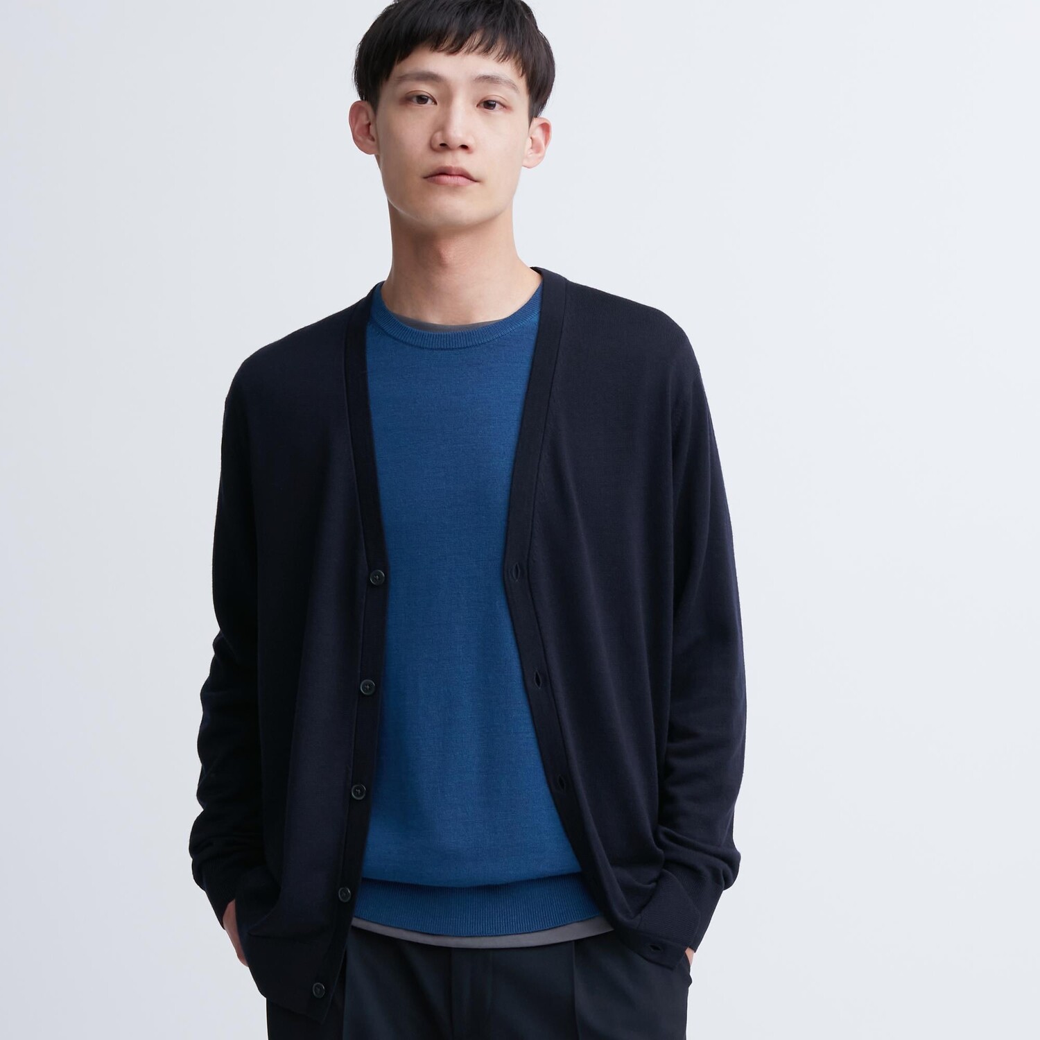 Кардиган Uniqlo мужской из шерсти мериноса с v-образным вырезом, темно-синий