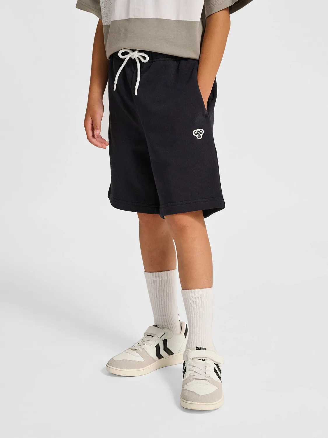 Джоггеры детские свободные Hummel, черный