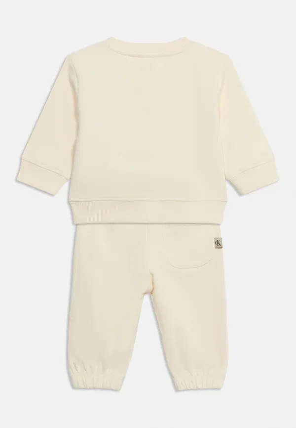 Комплект унисекс с монологом - толстовка Calvin Klein Jeans, цвет tofu — фото 2