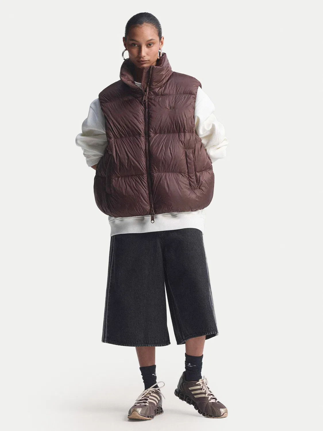 Женские джинсовые шорты оверсайз Firebird Jorts Adidas, черный — фото 2