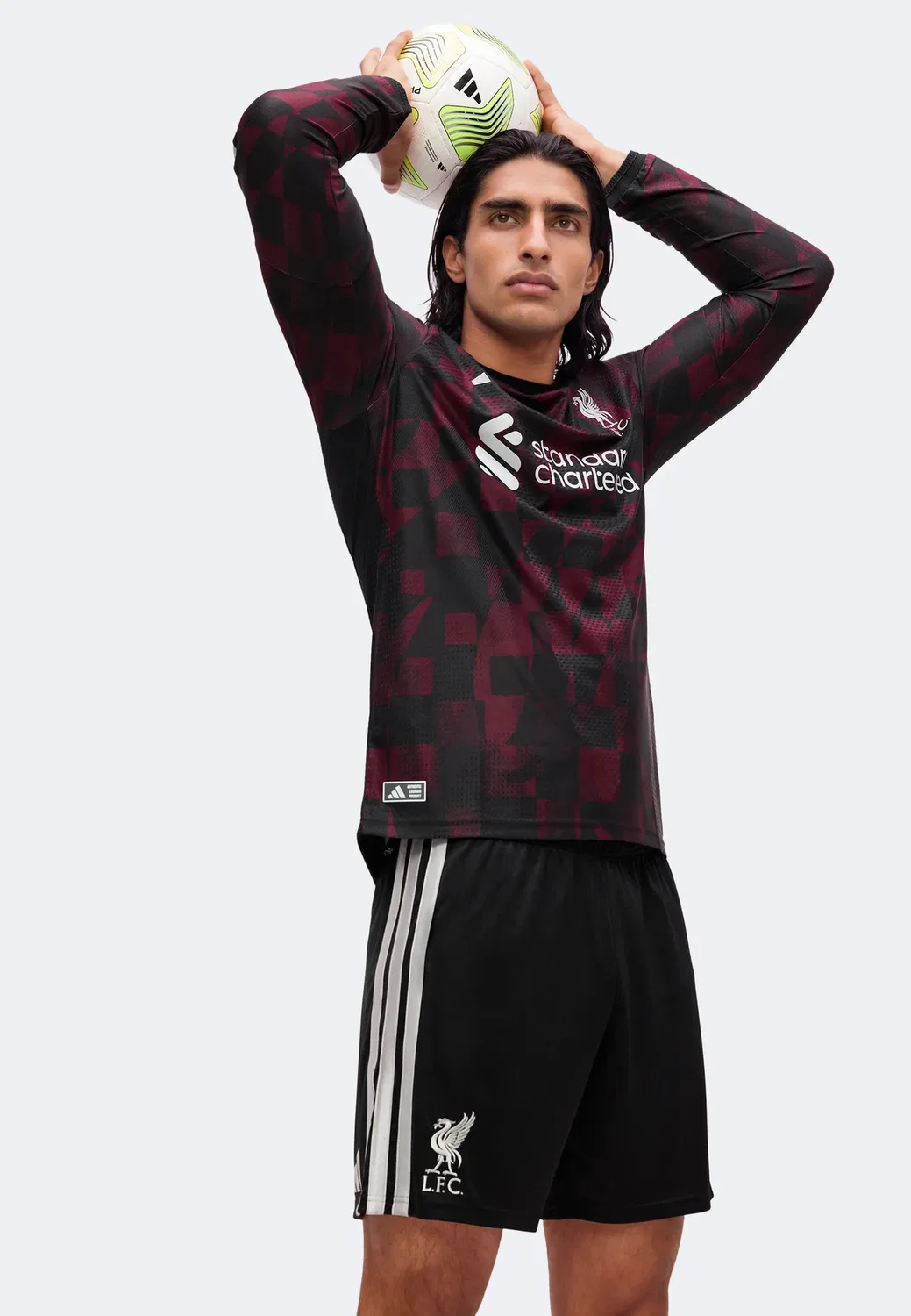 Шорты "Ливерпуля" сезона 26/27 (третья форма) - клубная форма Adidas Performance, Black — фото 4