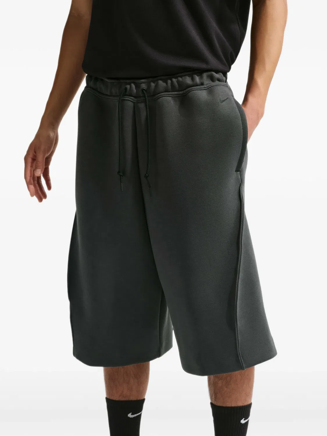 Шорты Tech Fleece серые Nike, серый — фото 2