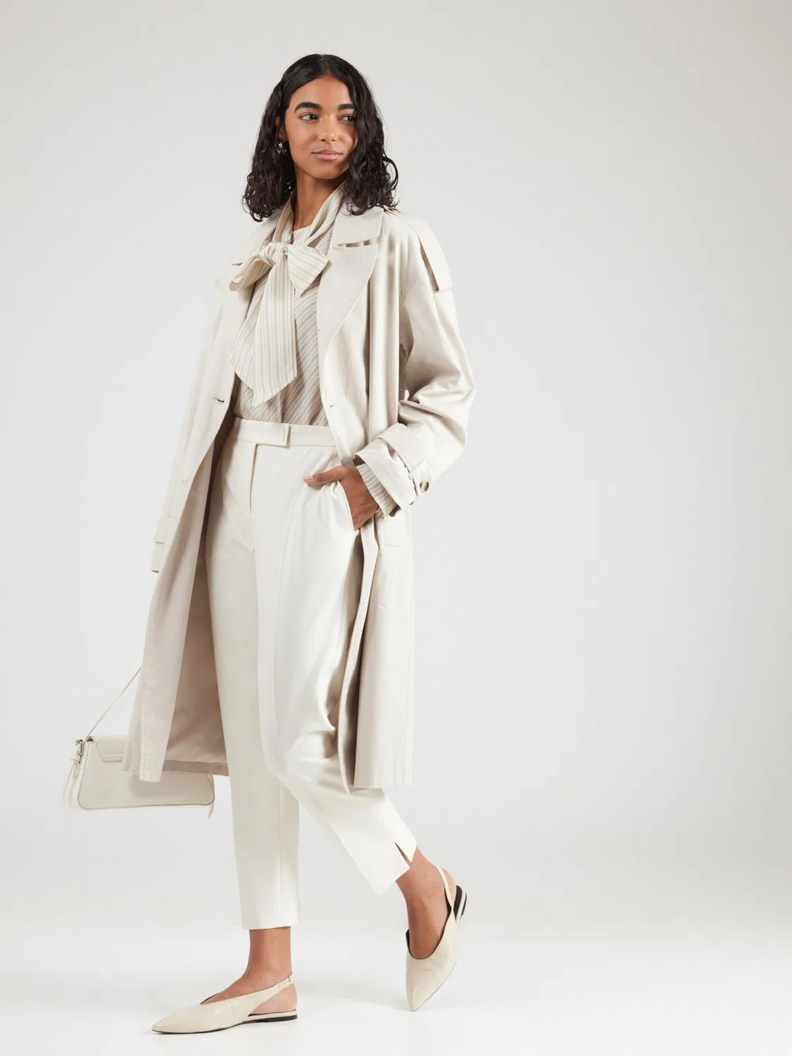 Брюки Boss Regular Pleated Pants Tapria белого цвета — фото 4