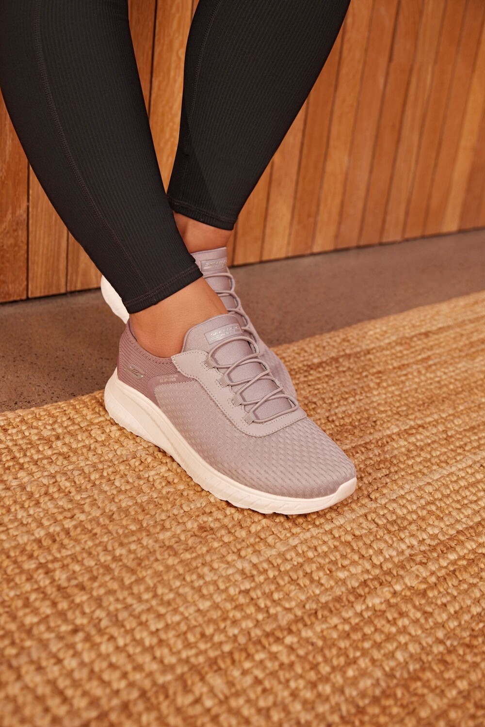 

Женские бобс-команды хаоса в кроссовках Skechers, фиолетовый
