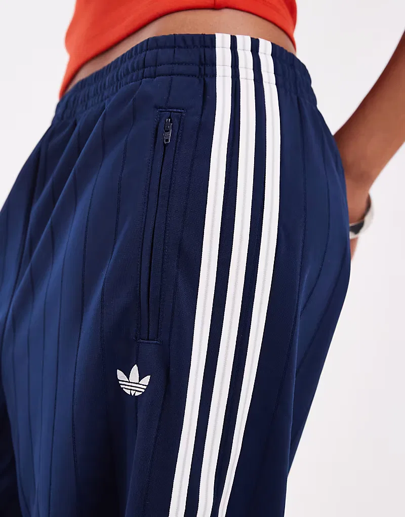 Спортивные брюки Adidas Originals Firebird свободного кроя в темно-синюю полоску — фото 2