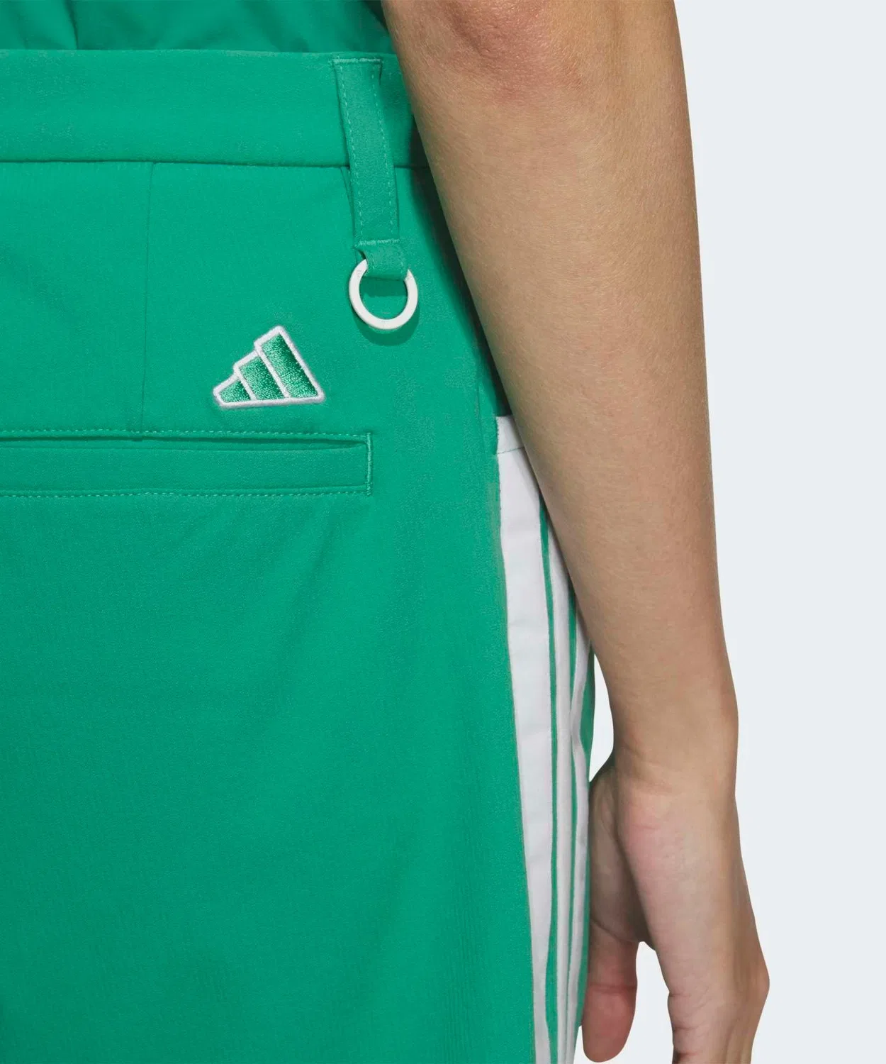 Женские шорты свободного кроя с принтом Three Stripes, модель 5 Inch, Adidas, Green — фото 3