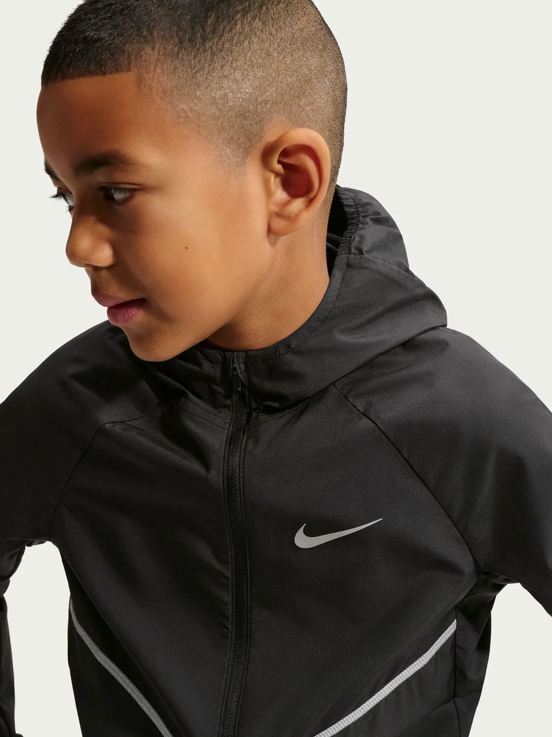 Куртка тренировочная Nike Miler Repel UV, черный — фото 3