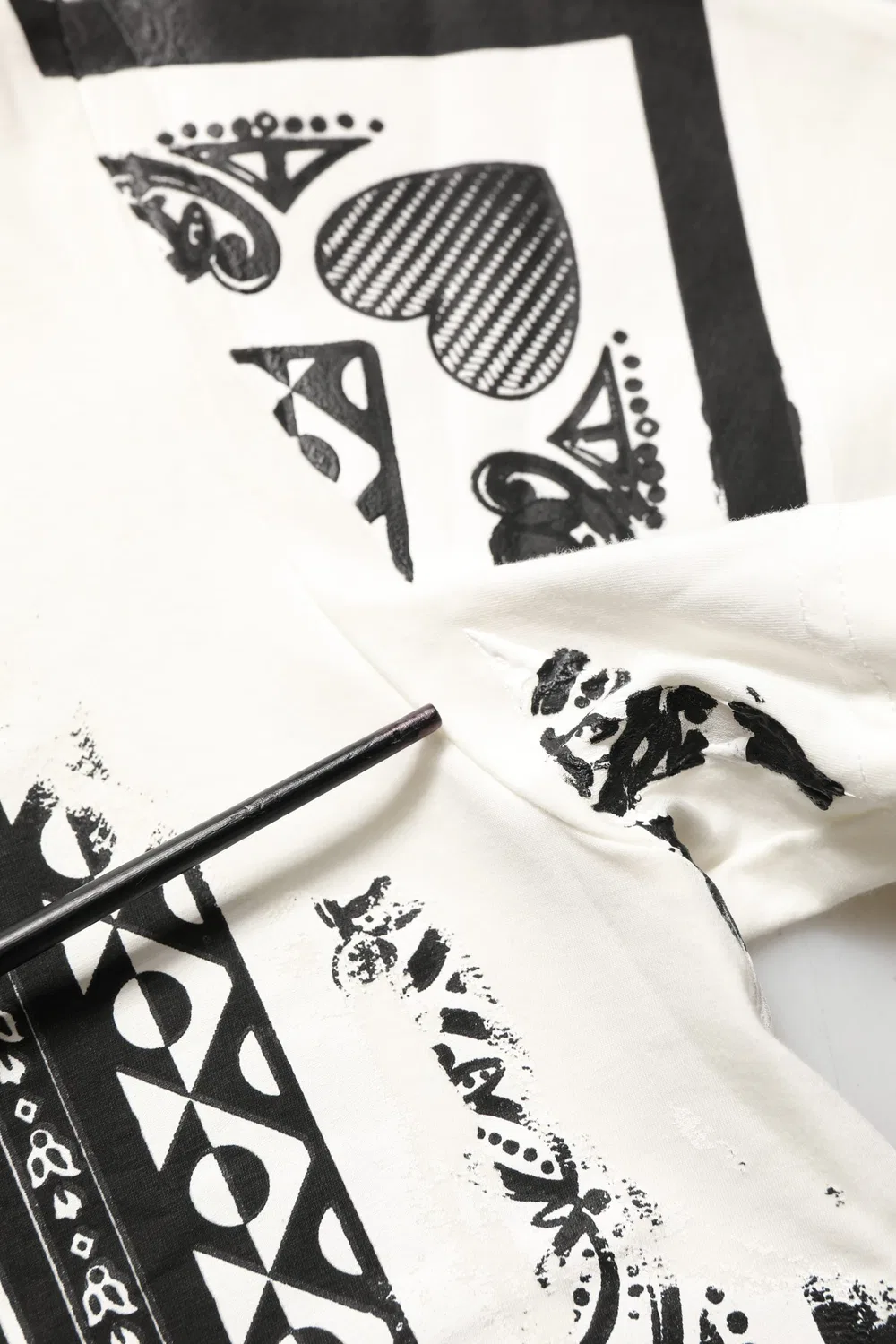 Мужская футболка с принтом White Bandana Print Cotton Crew Neck T-shirt Dolce & Gabbana, White — фото 2