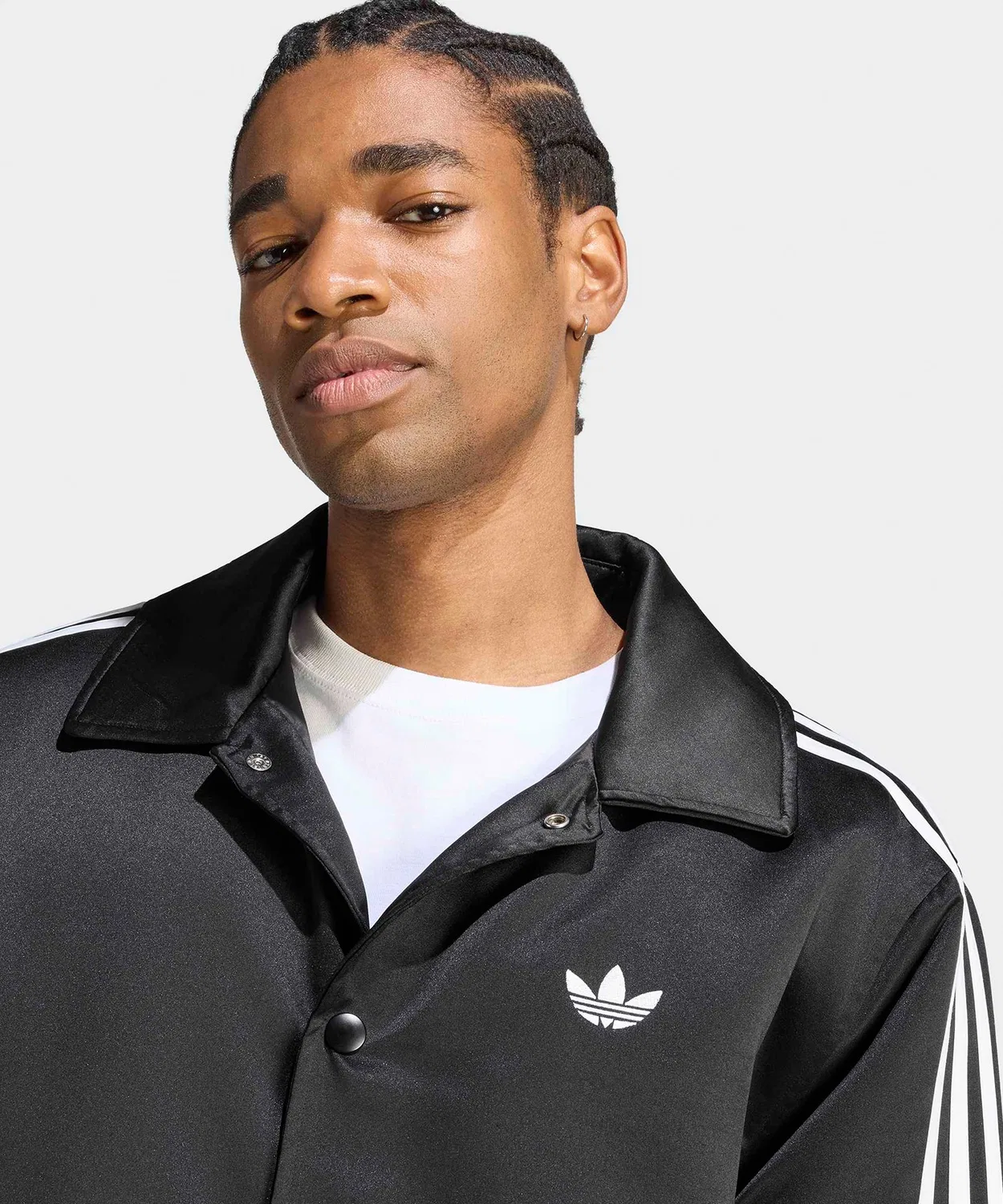 Мужская и женская куртка-коуч с сатиновой отделкой, с логотипом, модель 3 Stripes Satin Coaches Jacket, Adidas, Black — фото 3
