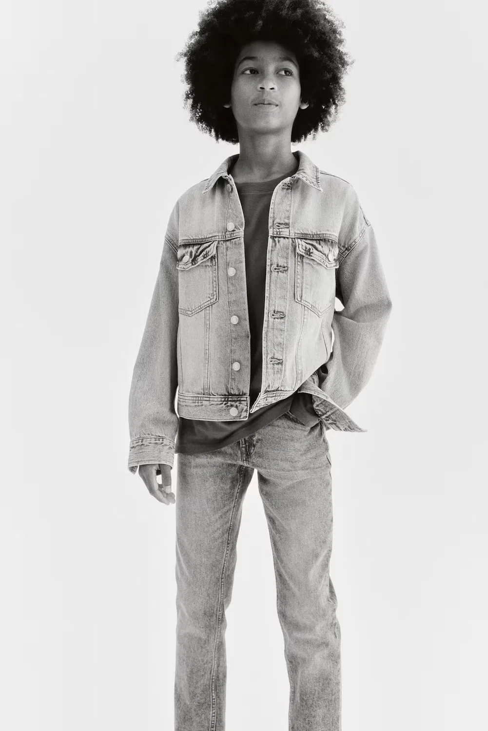 Удобные эластичные джинсы облегающего кроя H&M, Denimblau — фото 2