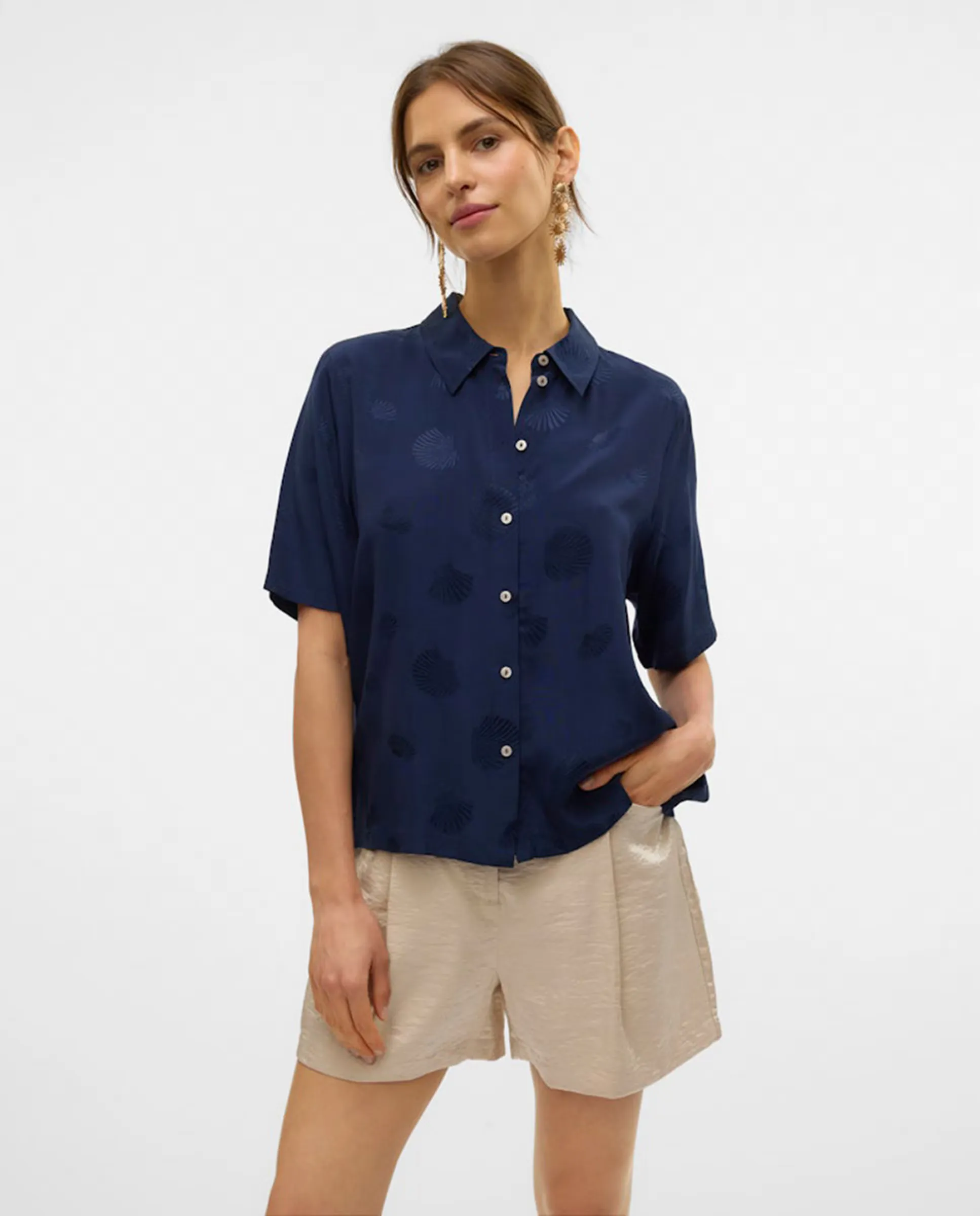 

Женская вискозная рубашка с коротким рукавом Vero Moda, темно-синий