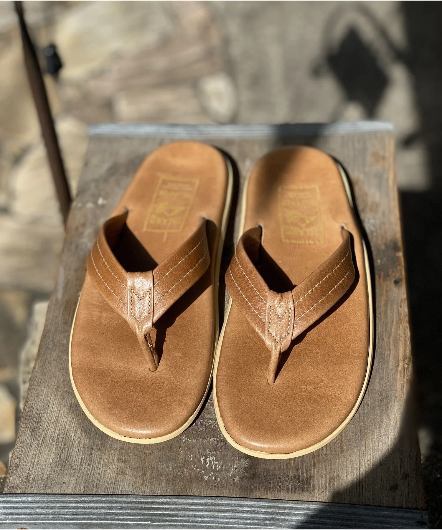 Мужские кожаные сандалии ISLAND SLIPPER PT202 BUFF