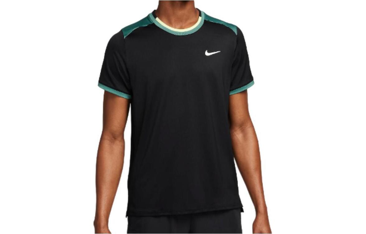 

Одежда Футболка мужская черная Nike, черный