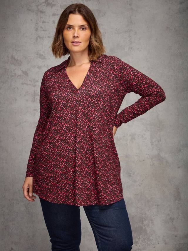 

Футболка с длинными рукавами и воротником в цветочном принте Live Unlimited