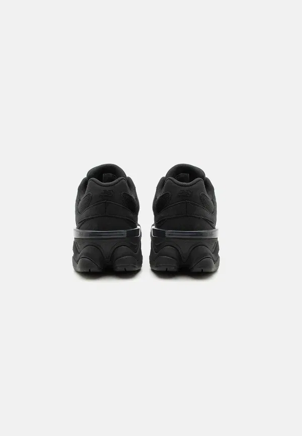Кроссовки из кожзама и текстиля 9060 New Balance Black, Phantom, черный — фото 3